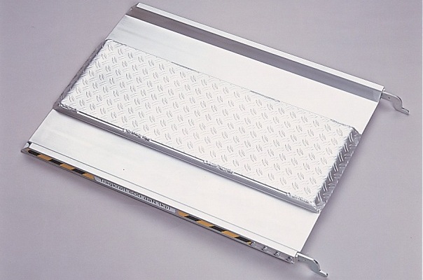 Altec LB alumínium rampa (3).jpg